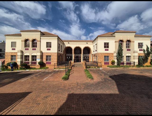 351M² OFFICE TO LET IN RIVONIA